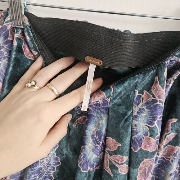 Free People Floral Velvet Skirt - Picture 4 of 7